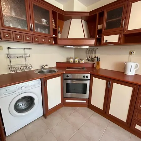 Apartment Lovely By The Sea Garden Warna