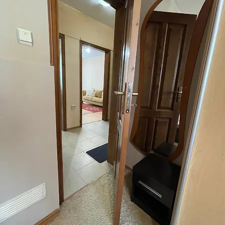 Lovely By The Sea Garden Warna